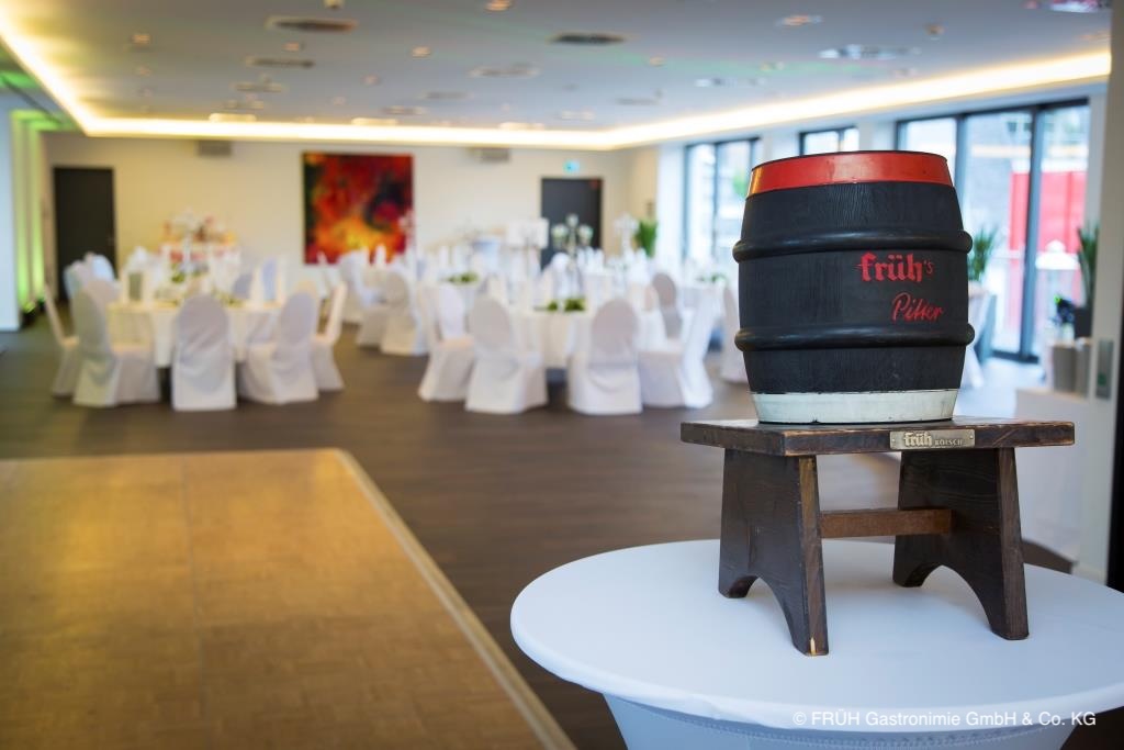 Dining tables and Früh beer